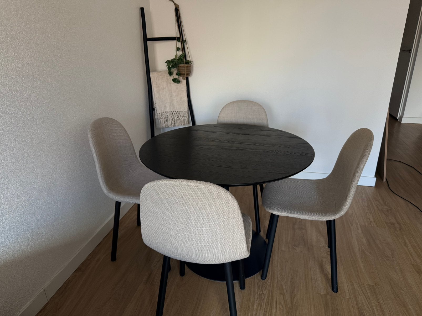 Eettafel met 4 stoelen, Huis en Inrichting, Ophalen, Zo goed als nieuw