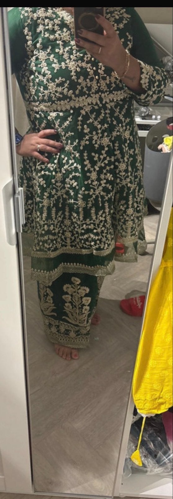 Groen gouden Indiase Anarkali broekpak met sjaal, maat 46, Overige typen, Maat 46/48 (XL) of groter, Ophalen of Verzenden, Gedragen