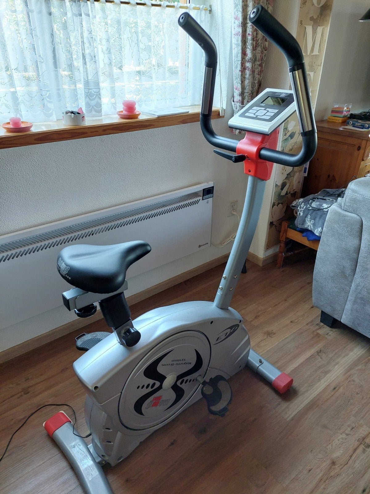 Christopeit Hometrainer - Ideaal voor Thuis Fitness, Ophalen, Zo goed als nieuw, Metaal, Benen