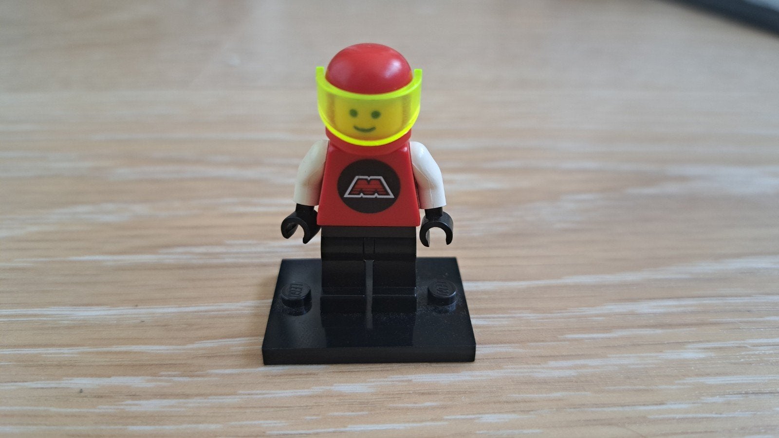 Lego M-Tron Minifiguur met Helm, Compleet, Gebruikt, Lego, Ophalen of Verzenden