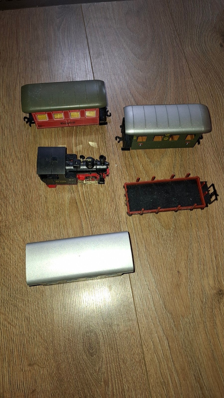 fleischmann wagons en locomotief trein magic train kerstdorp, Ophalen of Verzenden, Gelijkstroom, Locomotief, Fleischmann