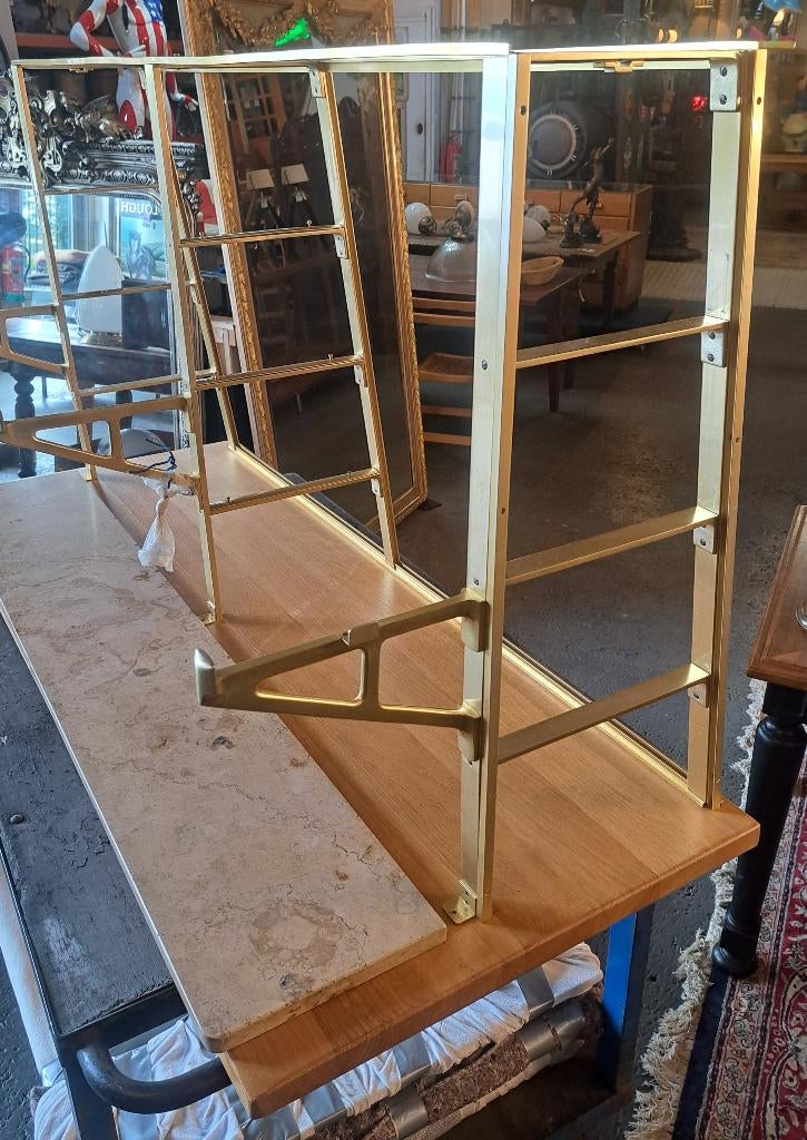 Antiek messing display voor een toonbank compleet met glas, Ophalen