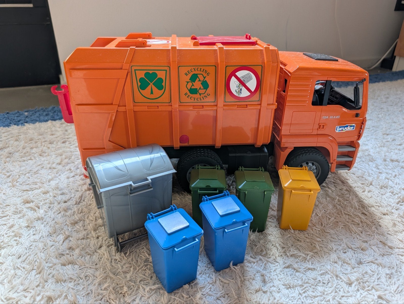 Bruder Vuilniswagen met extra afvalbakken, Ophalen of Verzenden, Gebruikt