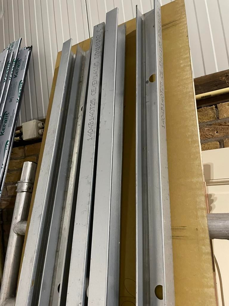 metalstud profielen 3 meter. 5 stuks, Ophalen, Nieuw