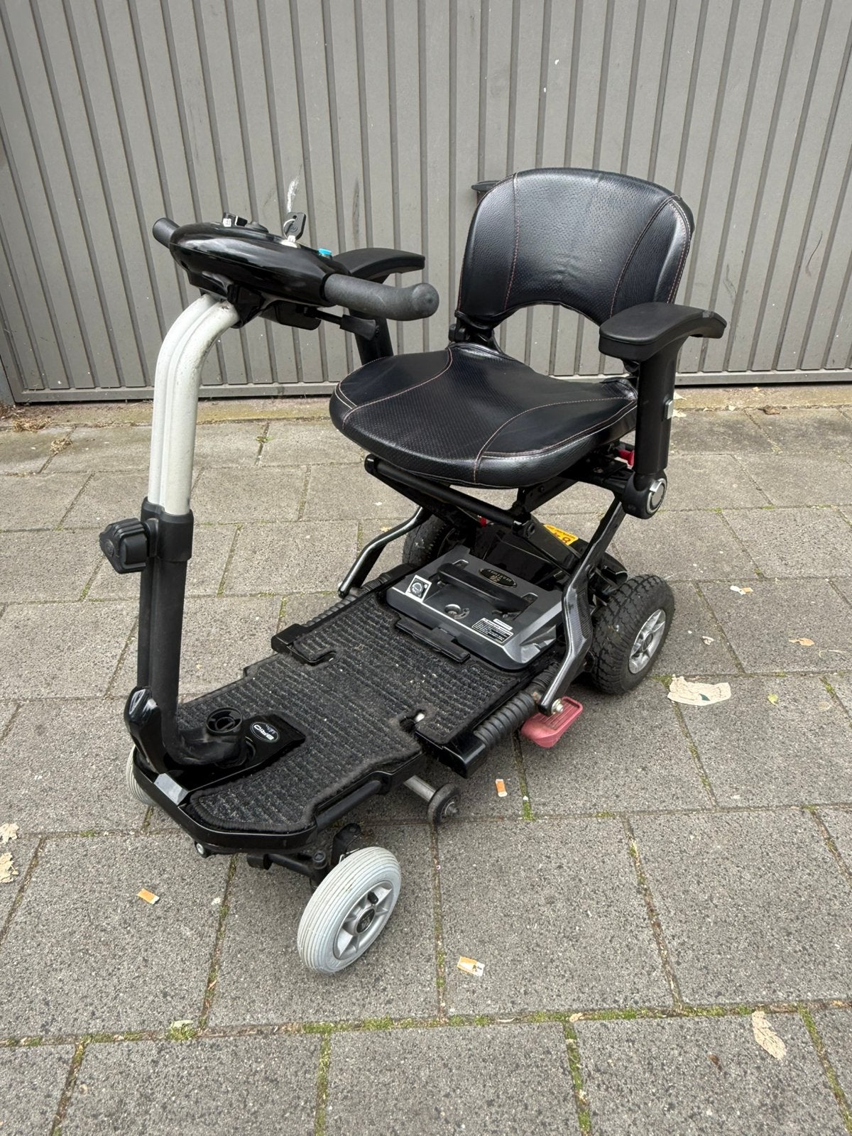 Mango Bobby Brio Carbon Deluxe opvouwbare scootmobiel, Ophalen, Inklapbaar, Gebruikt, Elektrische rolstoel