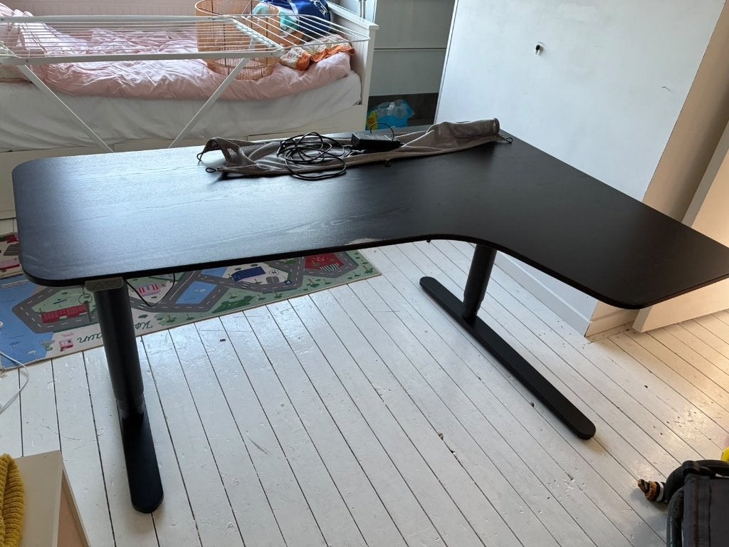 Bureau in hoogte verstelbaarder, Ophalen, Elektrisch, Gebruikt, 180 cm