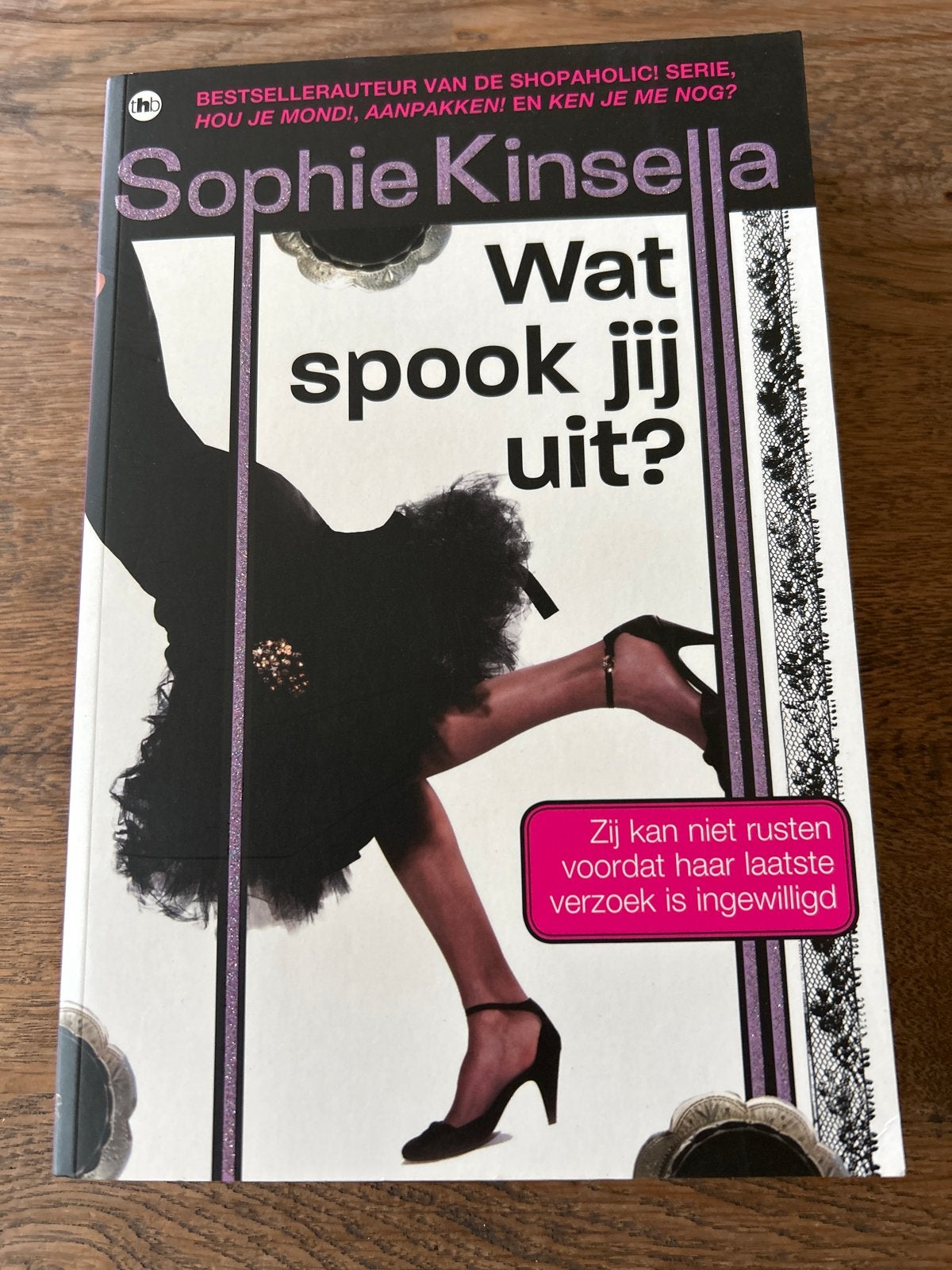 Sophie Kinsella - Wat spook jij uit? (Zo goed als nieuw), Ophalen of Verzenden, Zo goed als nieuw, Nederland