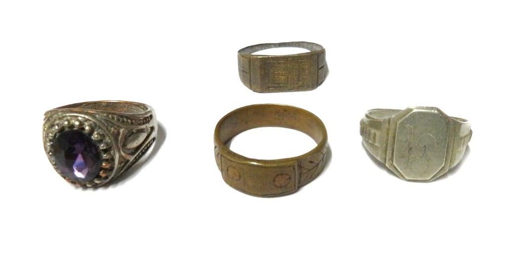 4 oude ringen zegelringen Bodemvondsten, Gebruikt, Overige kleuren, Ophalen of Verzenden, 17 tot 18