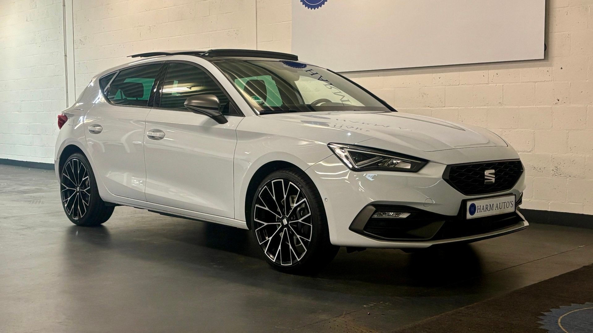 SEAT Leon 1.4 TSI eHybrid PHEV FR 204pk Pano / Navi / LED /, Gebruikt, Zwart, 4 cilinders, Leon