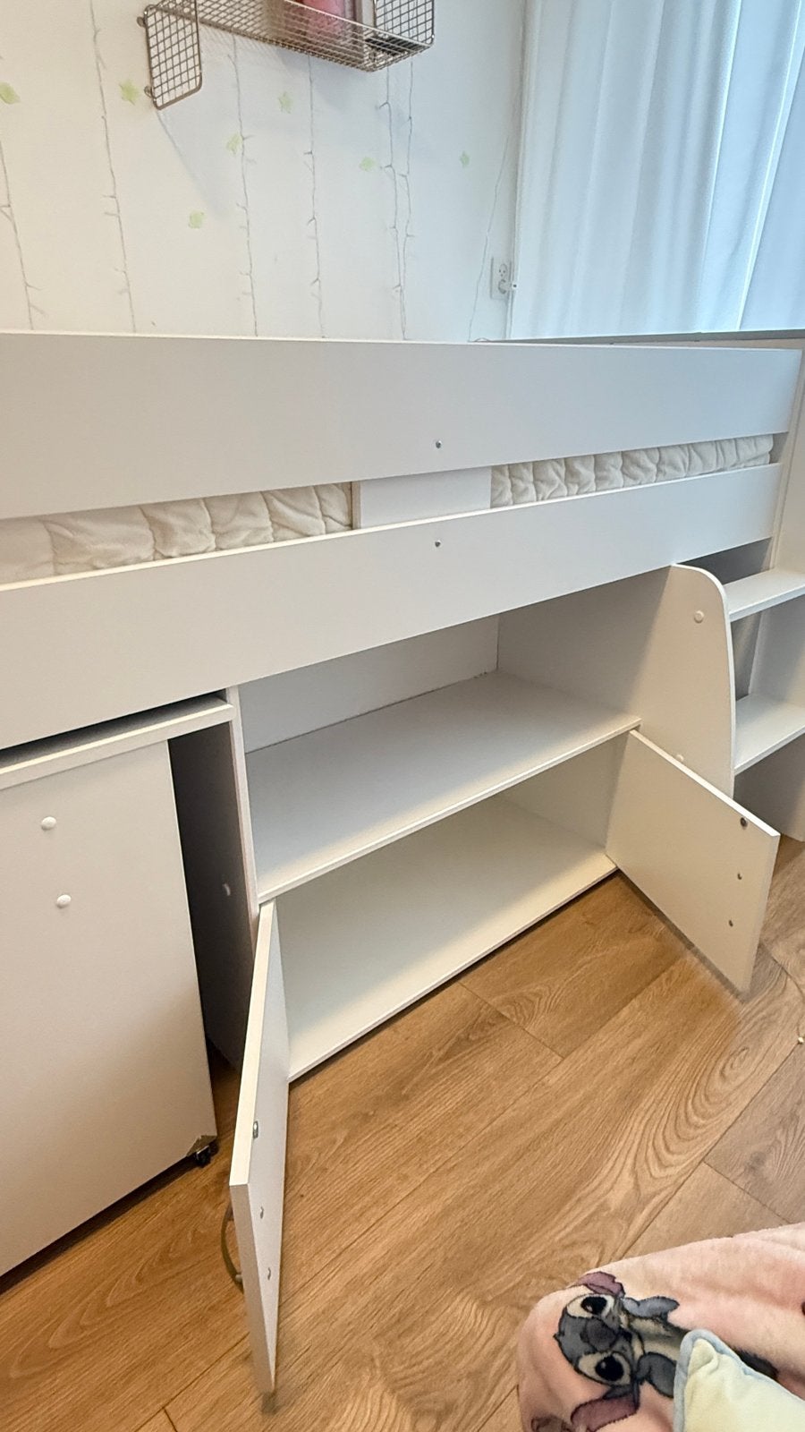 Wit halfhoogslaper met bureau en opbergruimte, Ophalen, 90 cm, Eenpersoons, Minder dan 160 cm