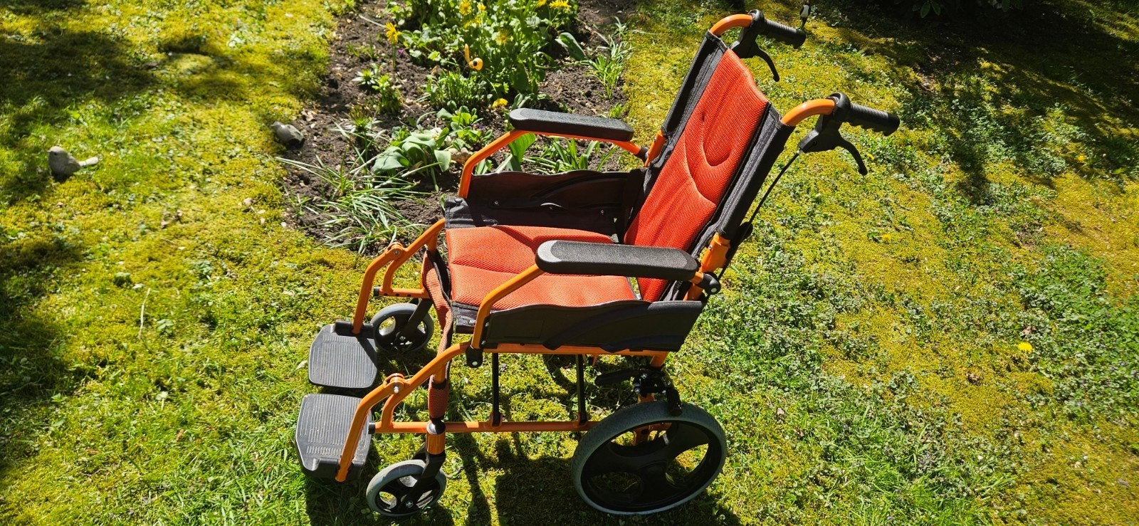 Rolstoel.
Nieuw 2 wekenslechts gebruikt .
Inklapbaar lichtge, Diversen, Rolstoelen, Ophalen of Verzenden, Inklapbaar, Zo goed als nieuw