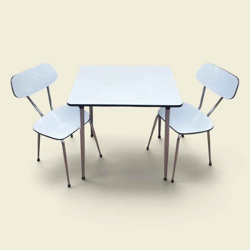 Vintage formica eettafel met 2 stoelen - wit en chroom, Huis en Inrichting, Gebruikt, Twee, Wit, Onbekend