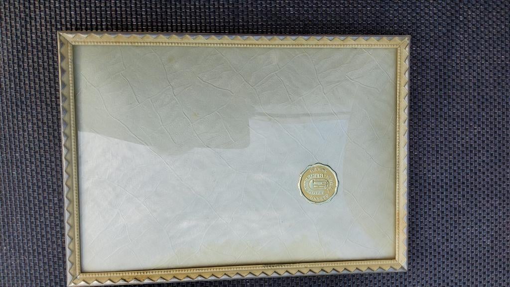 Klein antiek zilver kleur fotolijstje bol glas gemerkt Jyden, Antiek en Kunst, Ophalen of Verzenden