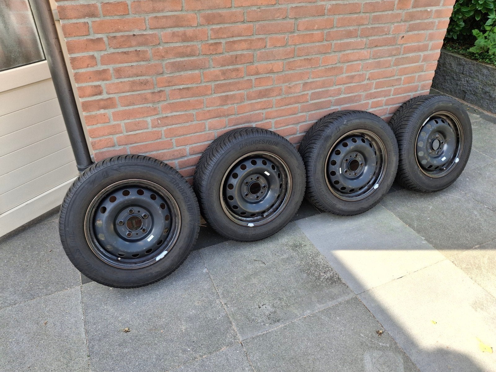 Stalen velgen met winterbanden voor Kia Cee'd/Hyundai i30, Ophalen, Gebruikt, 15 inch, Banden en Velgen