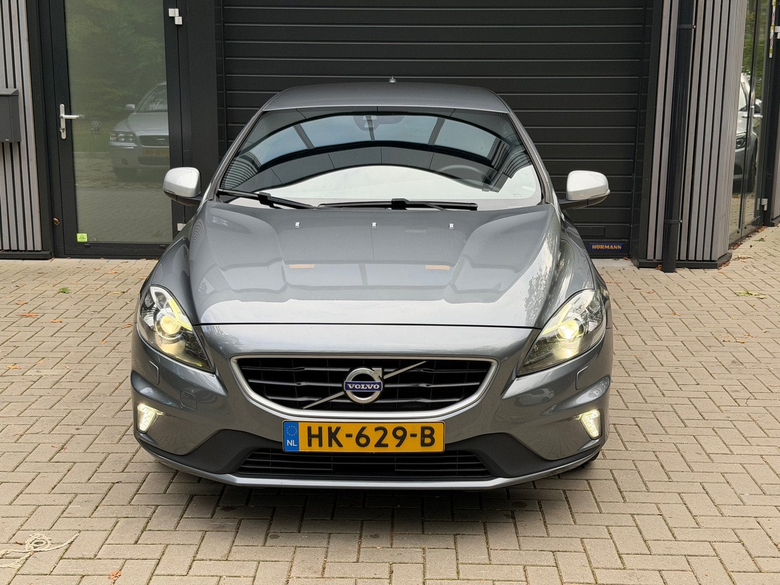 Volvo V40 2.0 D2 R-Design Business (bj 2015), Auto's, Gebruikt, Euro 6, 4 cilinders, 1969 cc