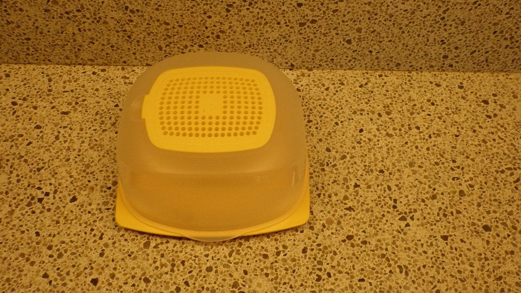mooie kaasdoos van tupperware, Ophalen of Verzenden, Gebruikt, Geel, Overige typen