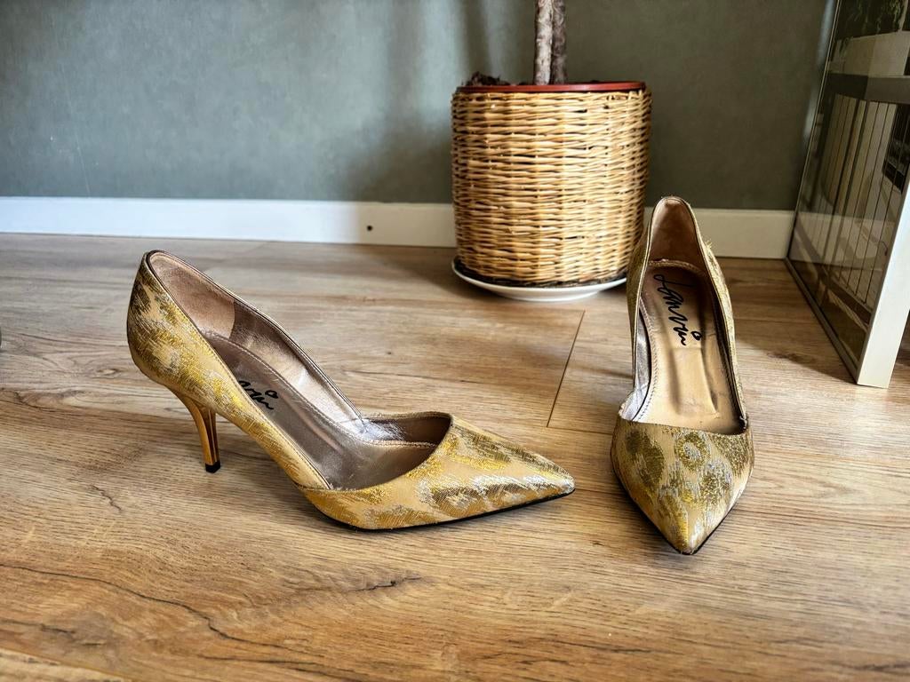 Lanvin luxe pumps goud maat 38, Pumps, Overige kleuren, Verzenden, Zo goed als nieuw