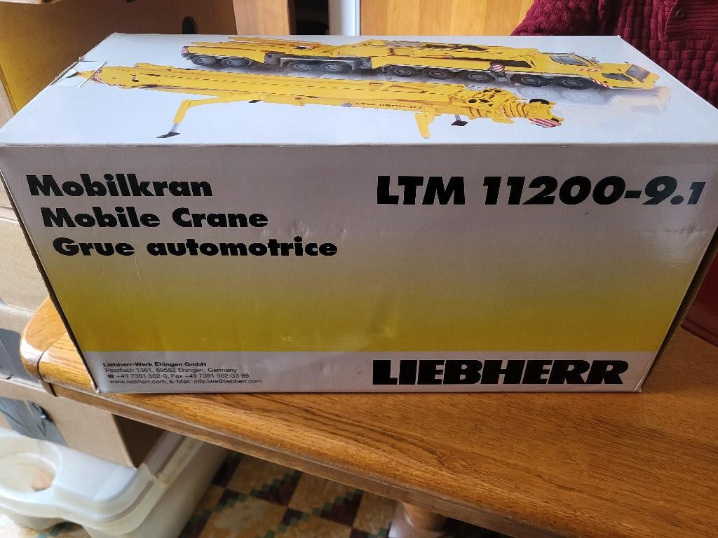 Liebherr 11200, Hobby en Vrije tijd, Modelauto's | 1:50, Ophalen of Verzenden, Nieuw, Hijskraan, Tractor of Landbouw, Conrad