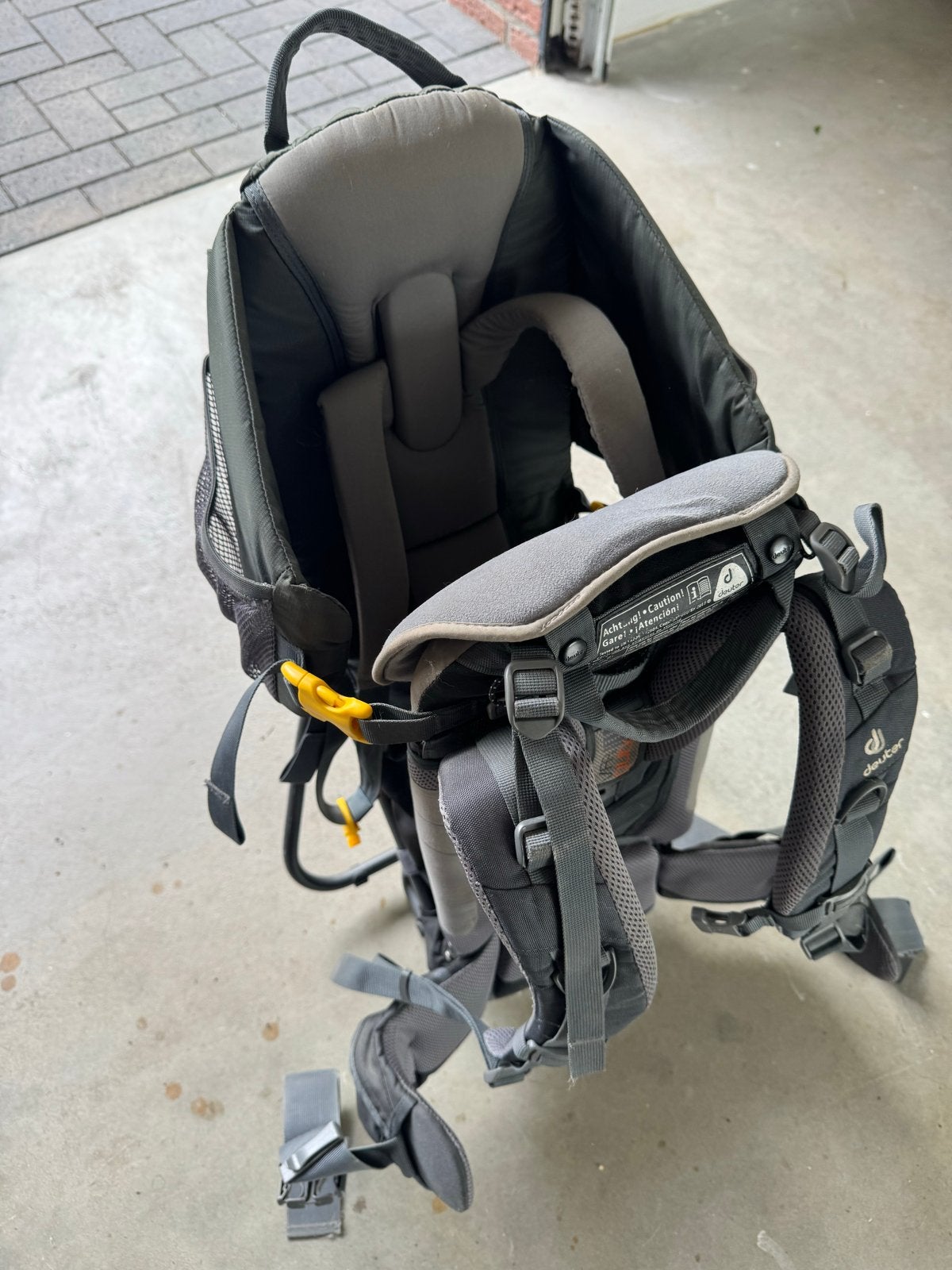 Deuter Draagrugzak - Ideaal voor wandelingen met je kind, Kinderen en Baby's, Babydragers en Draagdoeken, Gebruikt, Rug, Draagzak