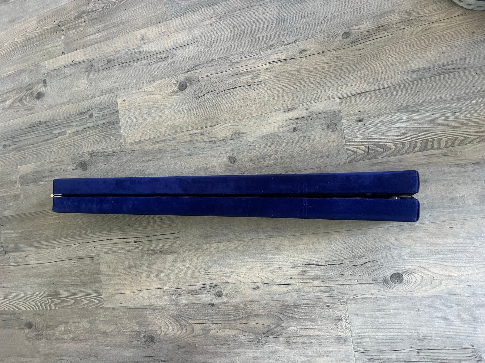 Opklapbare Paarse Velours Turnbalk, Sport en Fitness, Turnen, Ophalen, Gebruikt, Paars, Materiaal