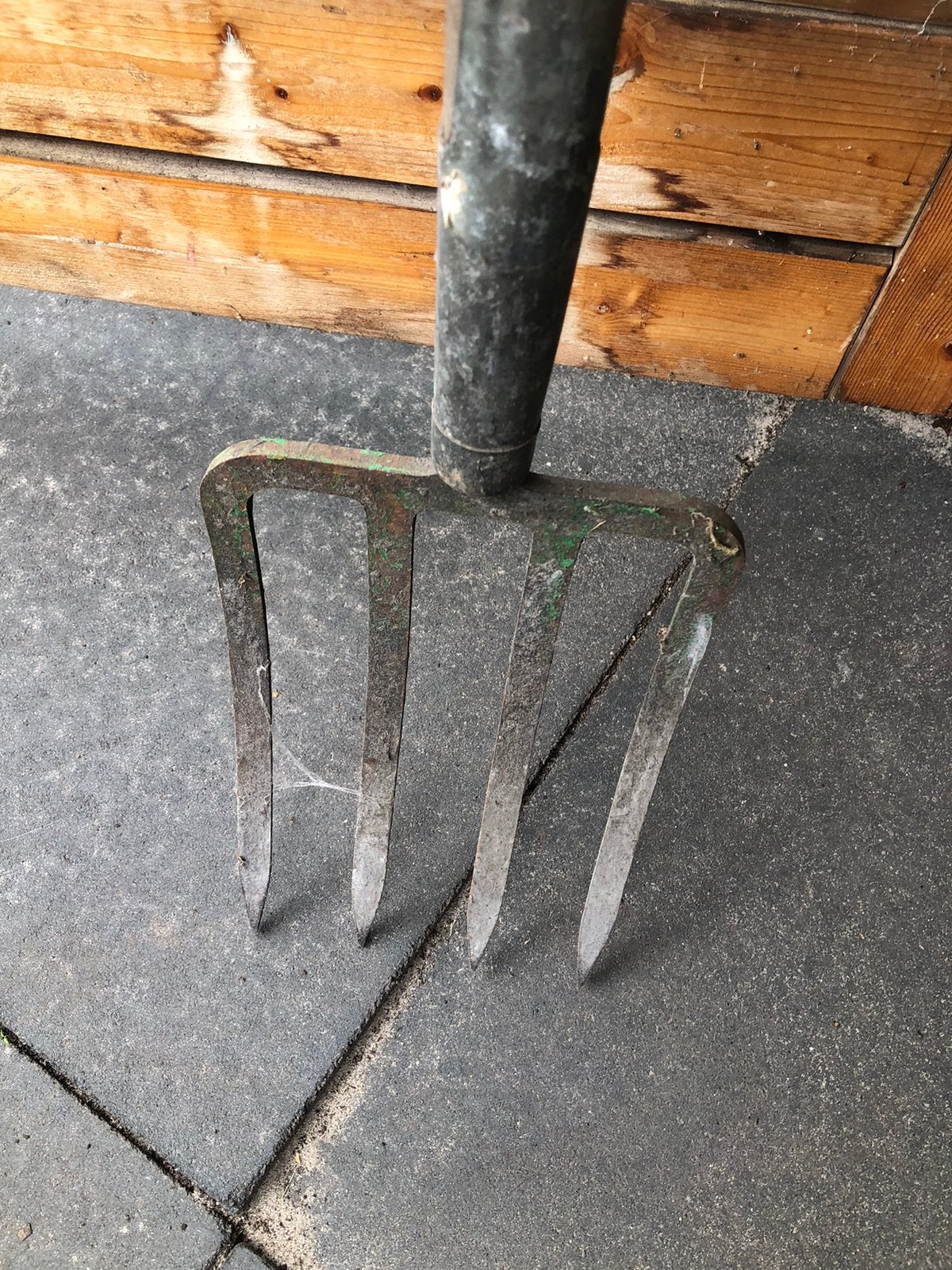 Spitvork met houten t- greep, Ophalen of Verzenden, Zo goed als nieuw