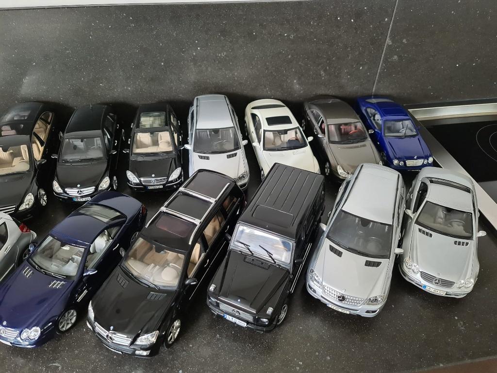 Collectie Mercedens 1:18 44 stuks, Ophalen, Gebruikt, Auto, Overige merken
