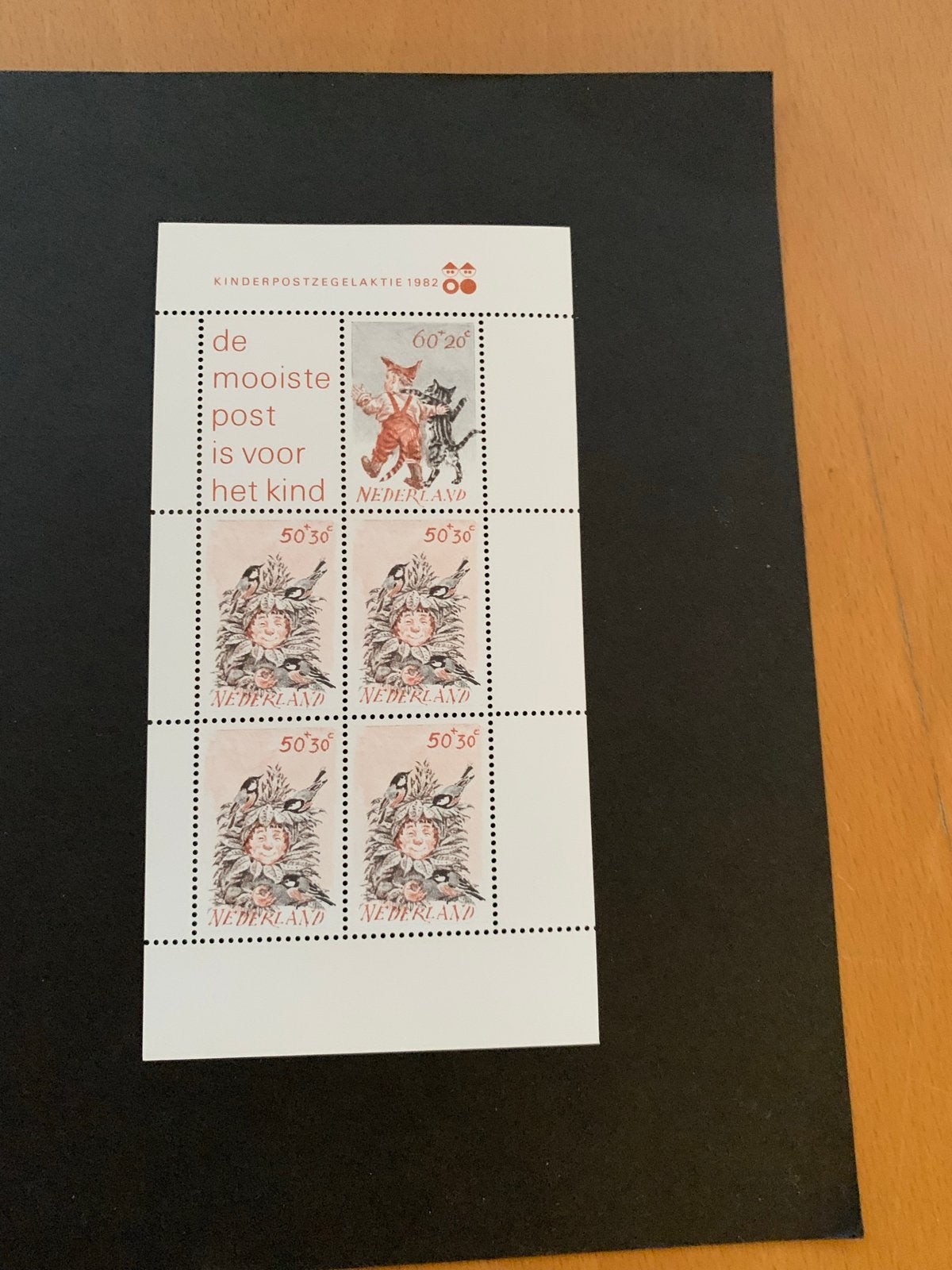 Kinderpostzegels 1982 - Postfris velletje, Postzegels en Munten, Ophalen of Verzenden, Na 1940, Postfris