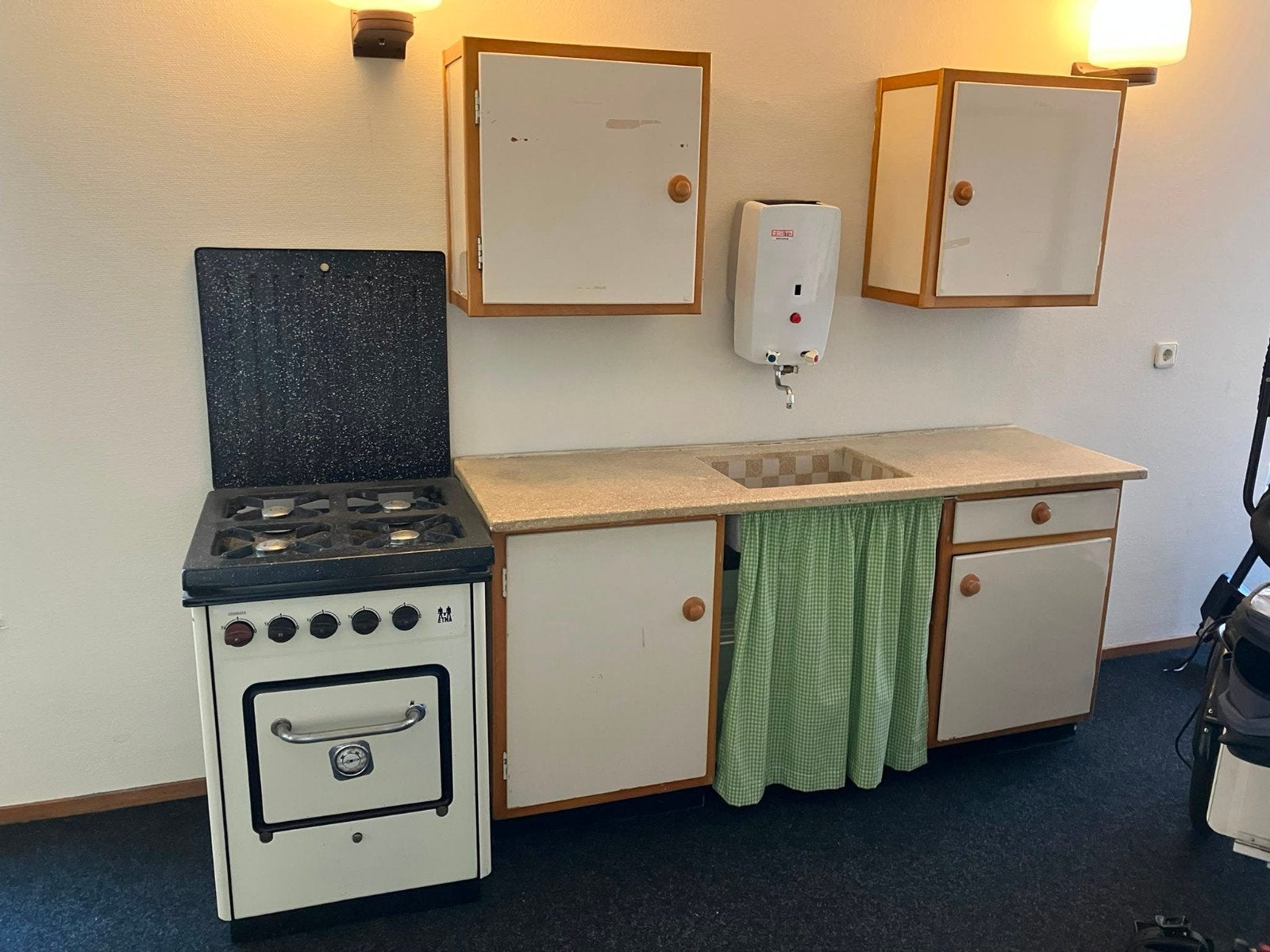 Nostalgische keuken van Bruynzeel., Ophalen, Gebruikt, Graniet of Steen, Enkelwandige keuken
