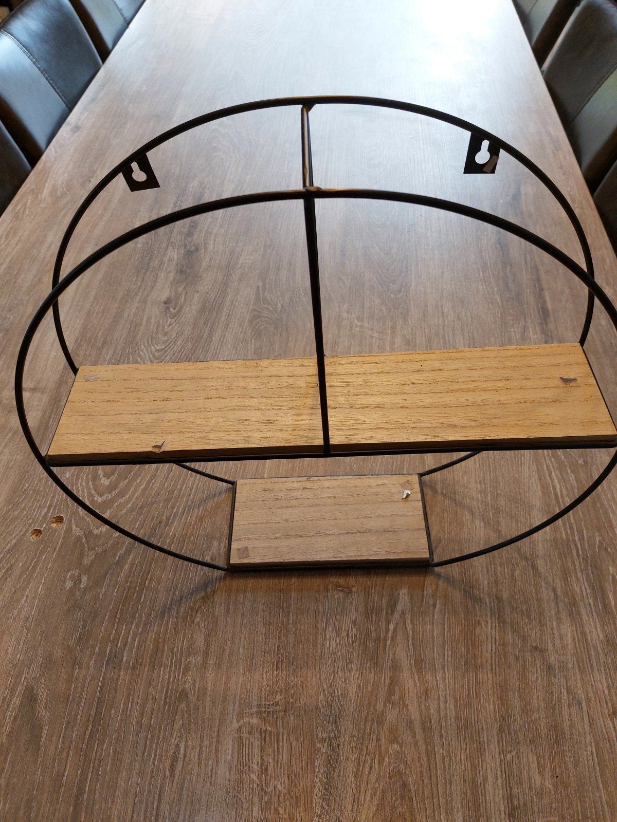 Rond wandrek met houten planken - Zwart metaal, Huis en Inrichting, Woonaccessoires | Wandplanken en Boekenplanken, Ophalen of Verzenden