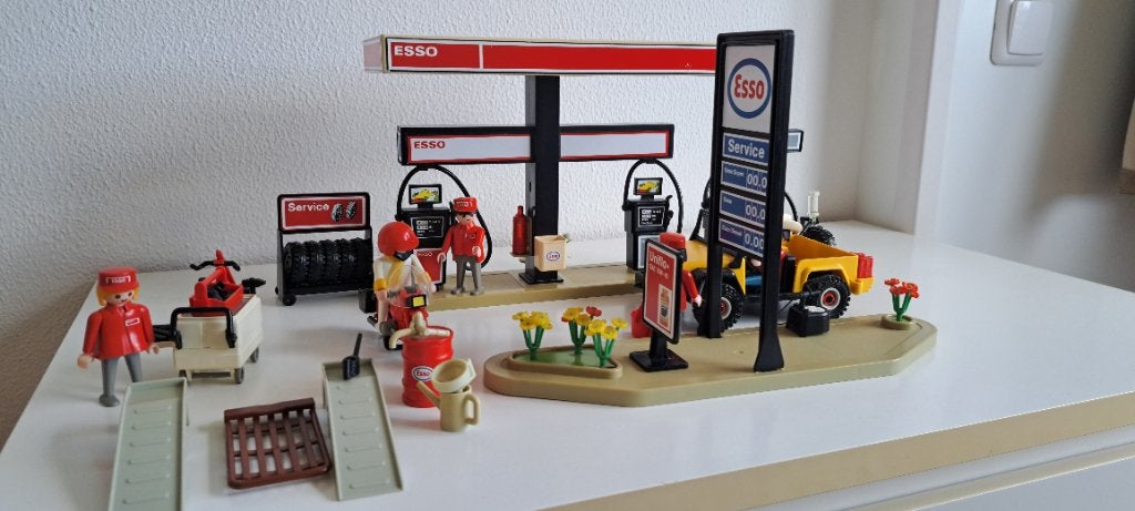 Playmobil Esso tankstation + extra's, Ophalen of Verzenden, Gebruikt, Los playmobil