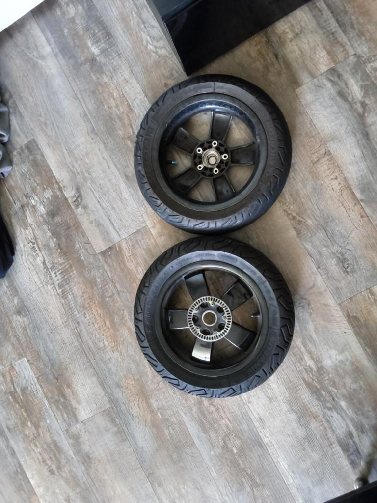 Set van 2 scooterwielen met Michelin banden, Ophalen of Verzenden, Gebruikt, Overige typen, Piaggio