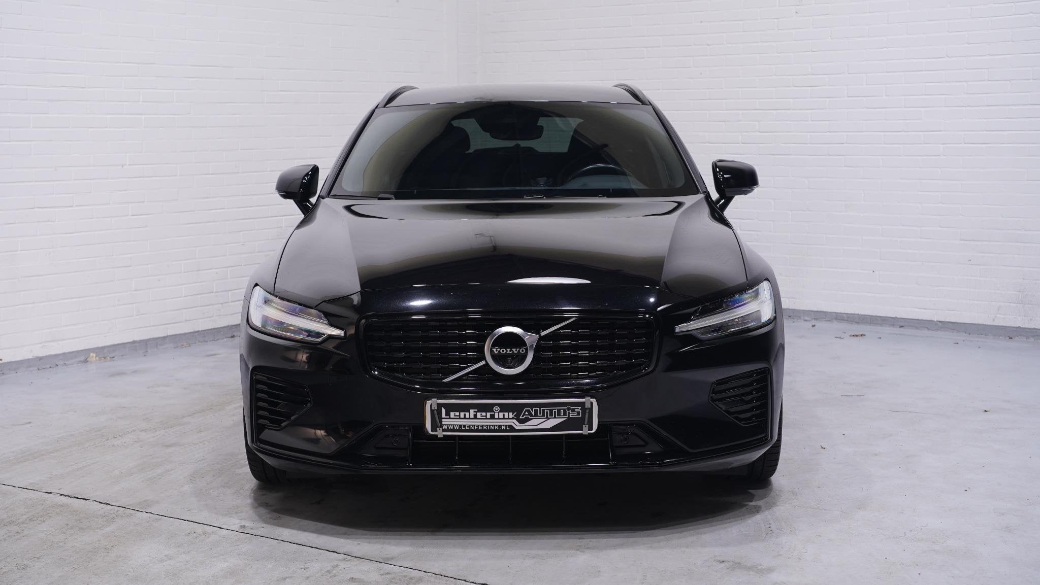 Volvo V60 2.0 T6 Recharge AWD R-Design SOH 90% Black-line pr, Gebruikt, Euro 6, 4 cilinders, Hybride Elektrisch/Benzine