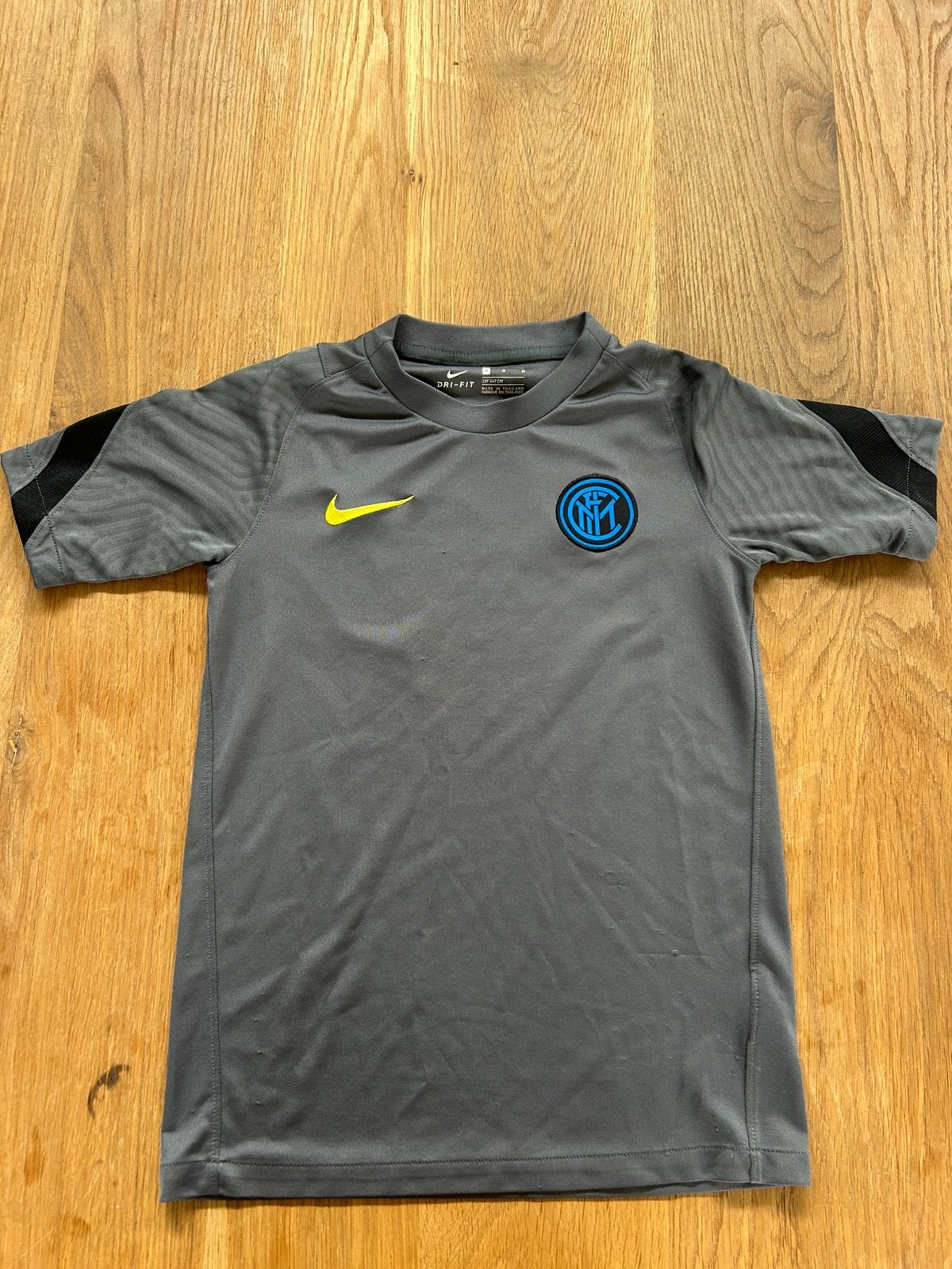 Voetbal tenue Inter Milan grijs / blauw mt 152, Maat XS of kleiner, Ophalen of Verzenden, Gebruikt, Shirt