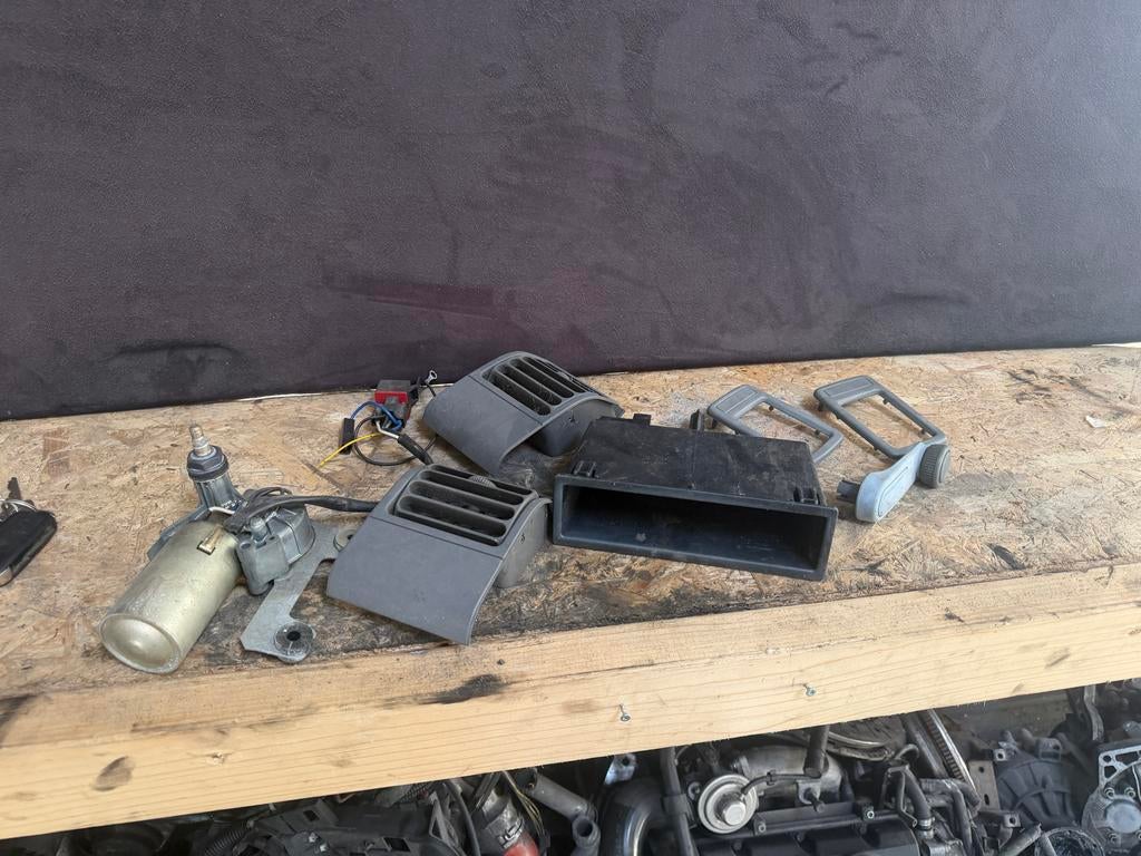 Peugeot 205 onderdelen - Laatste stuks, goedkoop weg!, Ophalen of Verzenden, Gebruikt