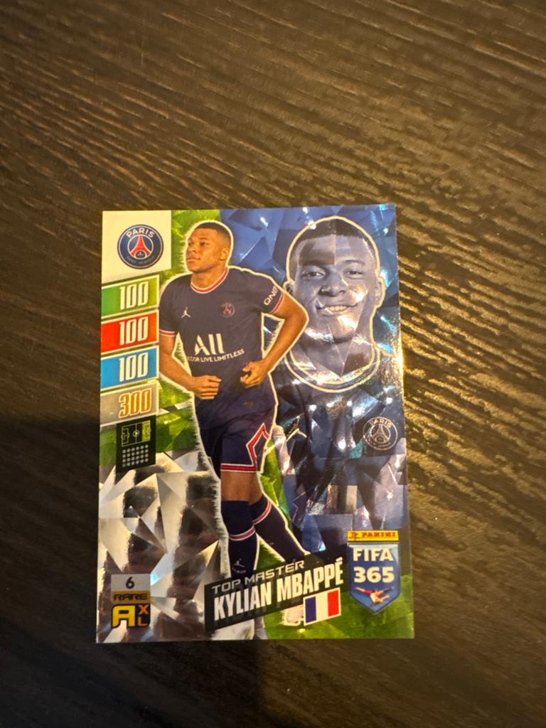 Kylian Mbappé Top Master Panini FIFA 365 2022, Verzamelen, Sportartikelen en Voetbal, Ophalen of Verzenden, Zo goed als nieuw