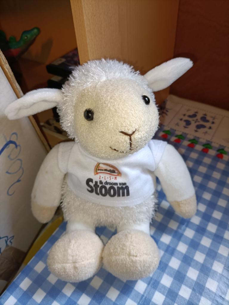 Schaap knuffel "Ik droom van stoom" stoomtrein ZLSM, Ophalen of Verzenden, Zo goed als nieuw, Overige typen