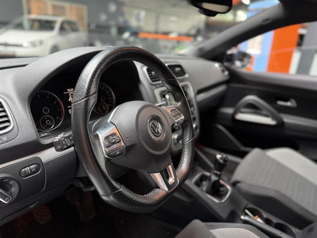 Volkswagen Scirocco 1.4 TSI Dak | Cruise | Navi | 18'' sport, 4 cilinders, 1290 kg, Origineel Nederlands, Bedrijf