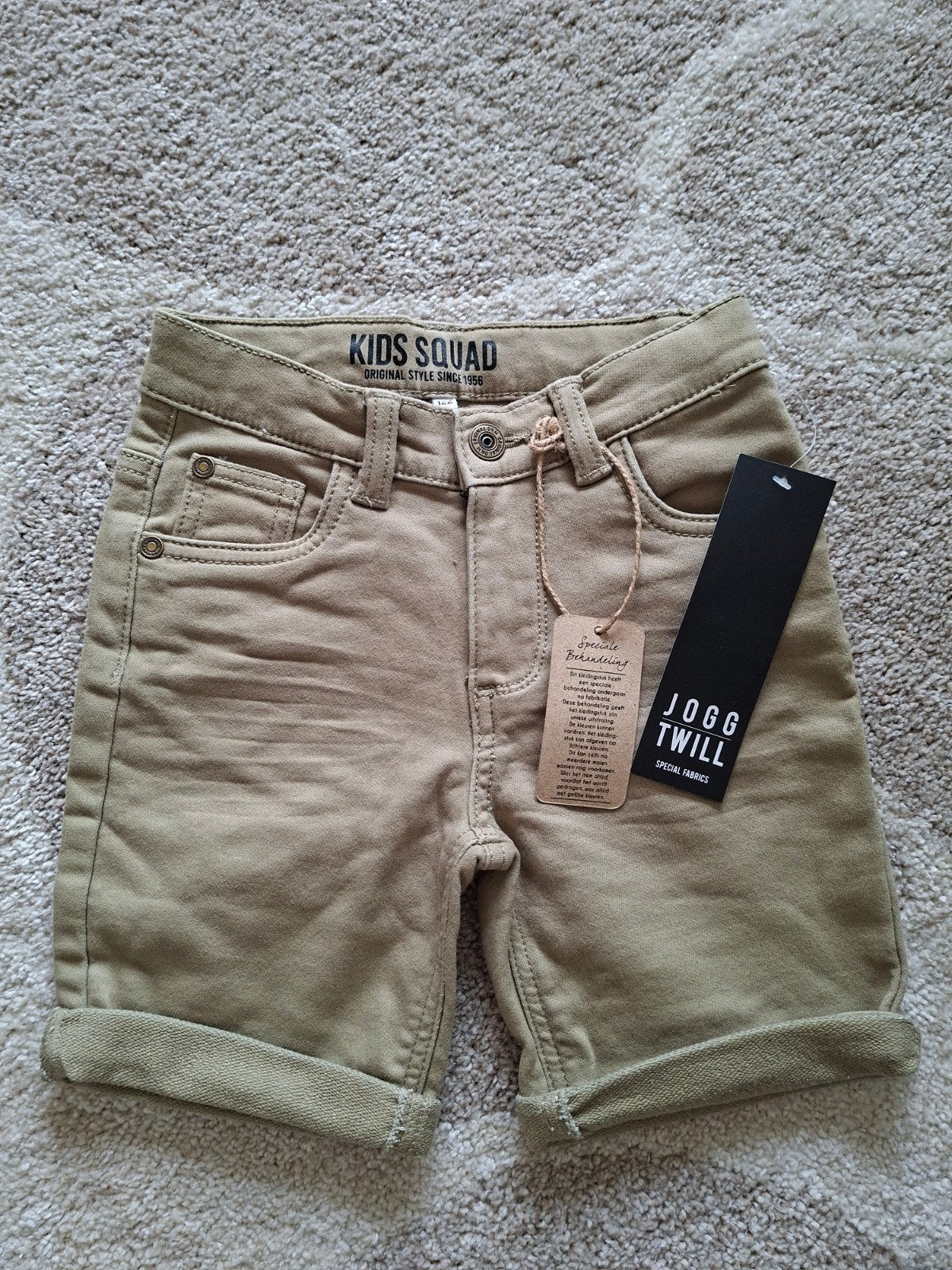 Wibra groene korte broek - Maat 122, Broek, Nieuw, Ophalen of Verzenden, Jongen