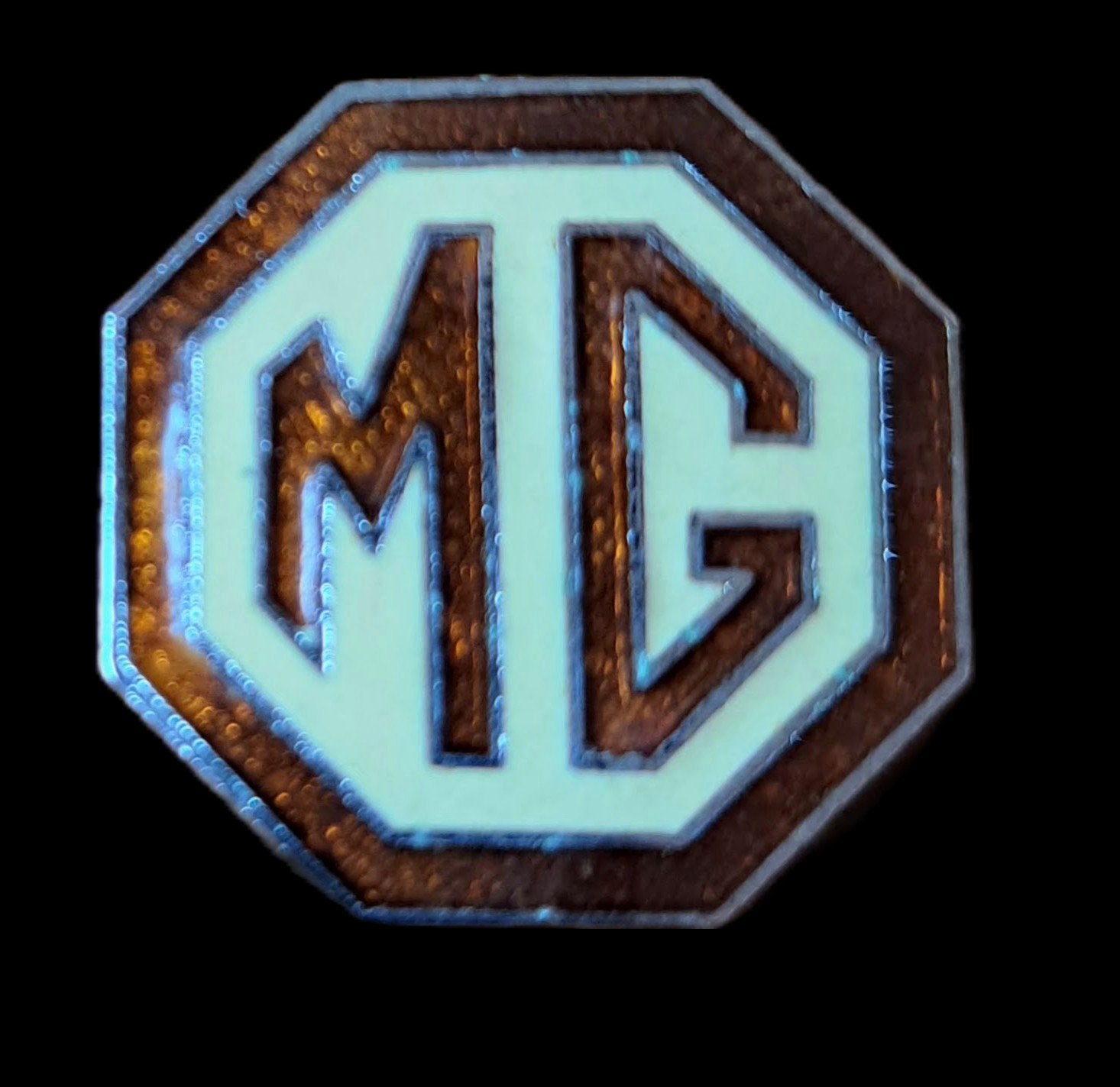 Vintage MG speldje - Klassieke auto pin, Verzamelen, Speldjes, Pins en Buttons, Ophalen of Verzenden