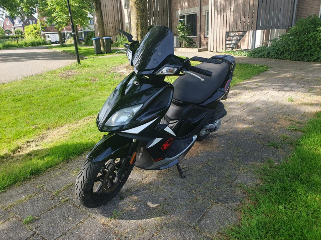 Kymco Super 8 4takt scooter brommer, Ophalen, Benzine