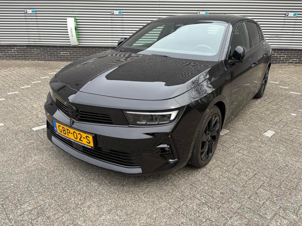 Opel Astra 1.2 Turbo 130pk GS LINE 2023 Zwart, Auto's, Opel, Bedrijf, Te koop, Astra, Benzine, Hatchback, Handgeschakeld, Geïmporteerd