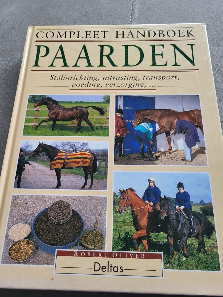 Compleet Handboek Paarden:, Ophalen of Verzenden