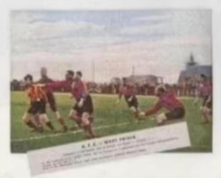 Voetbalplaat KFC Koog a/d Zaan - West Frisia Enkhuizen 1932, Ophalen of Verzenden, Zo goed als nieuw