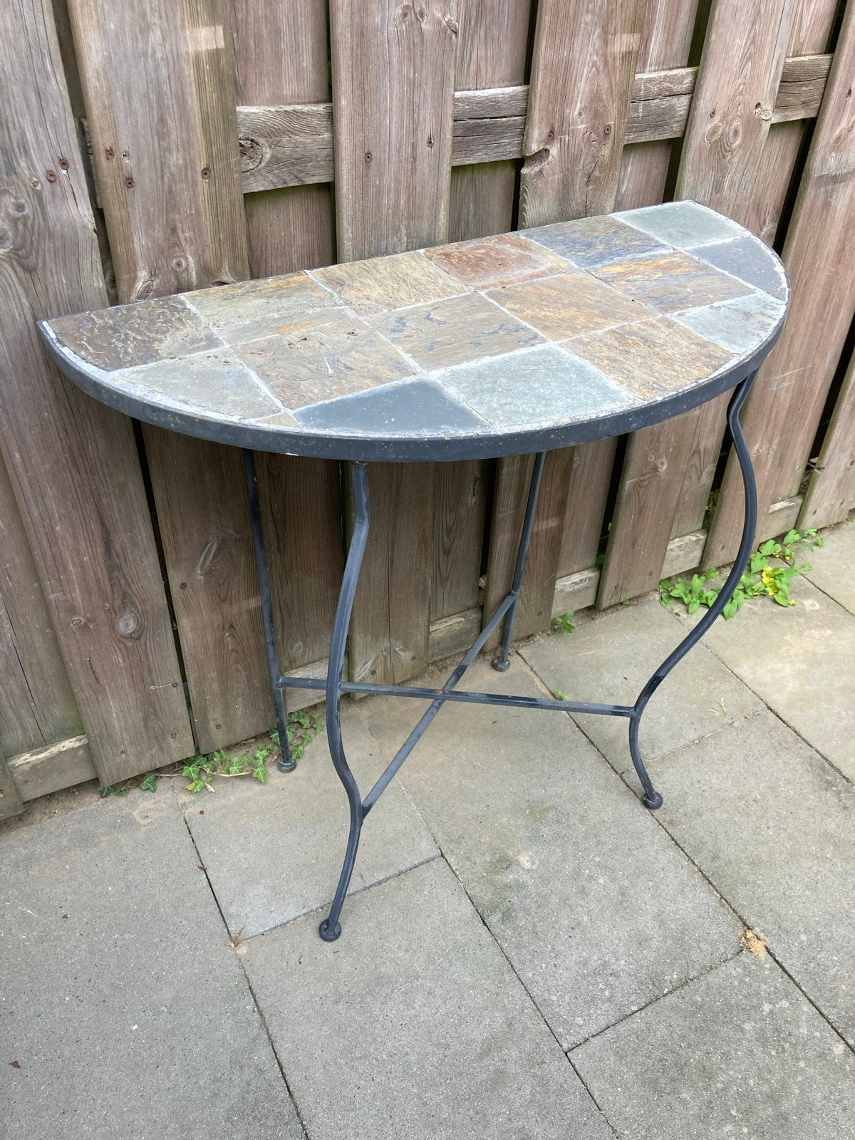 Sidetable met metalen frame en stenen blad, Ophalen, Gebruikt, 50 tot 100 cm, Metaal