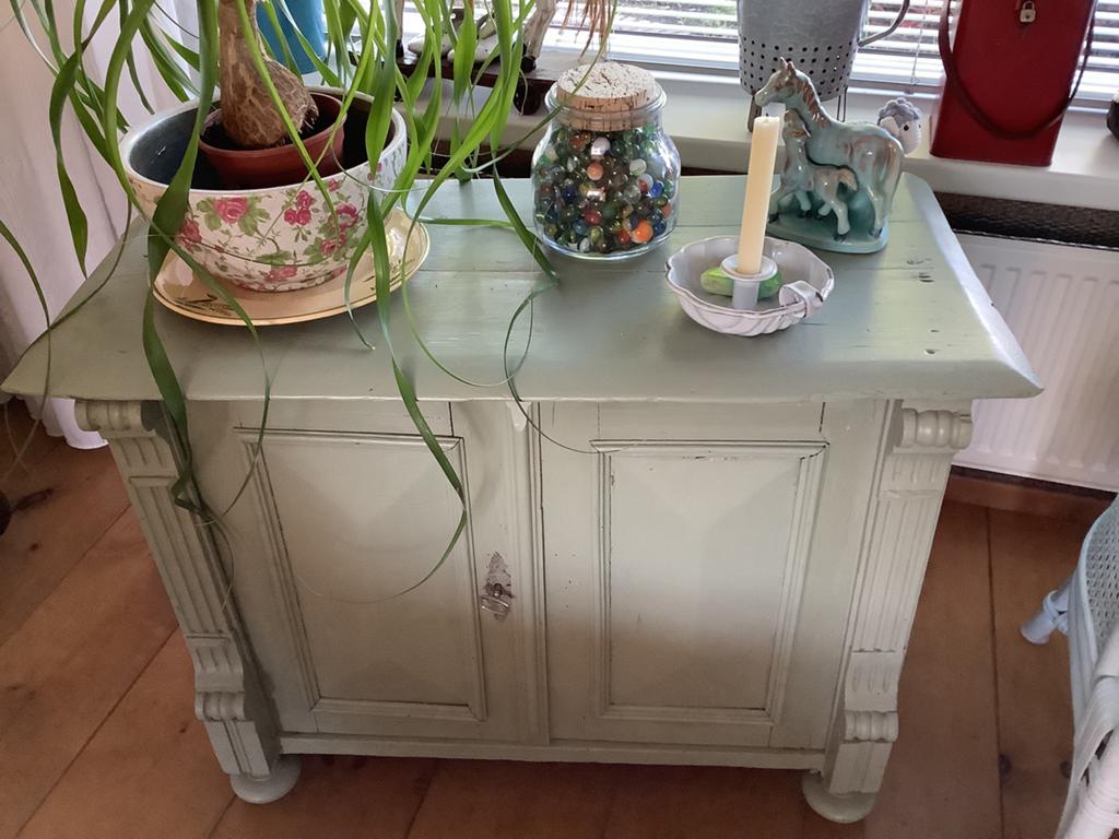 Oud grenen kastje zacht groen 88x40 en 65hoog, Ophalen