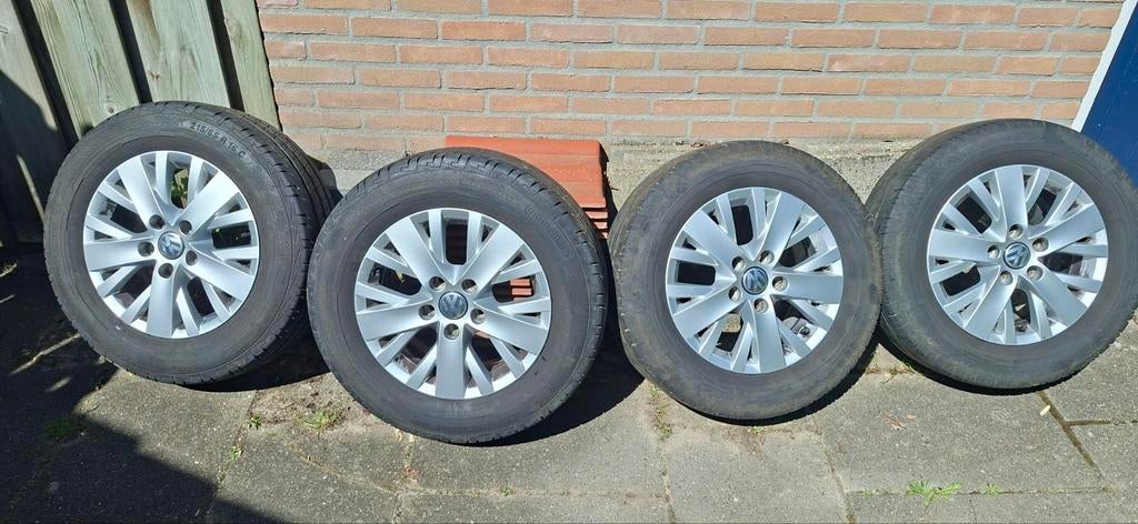 Zomerbanden 16" VW transporter op orig. lichtmetalen velgen, Auto-onderdelen, Banden en Velgen, Ophalen, 16 inch, Banden en Velgen