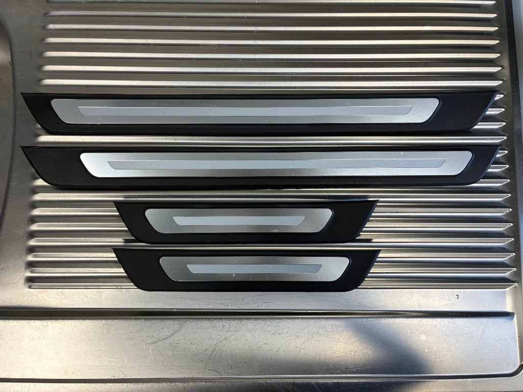AUDI A6 C8 4K alu instaplijsten set 4K0853373 374 375 376 !, Auto-onderdelen, Verzenden, Gebruikt, Audi
