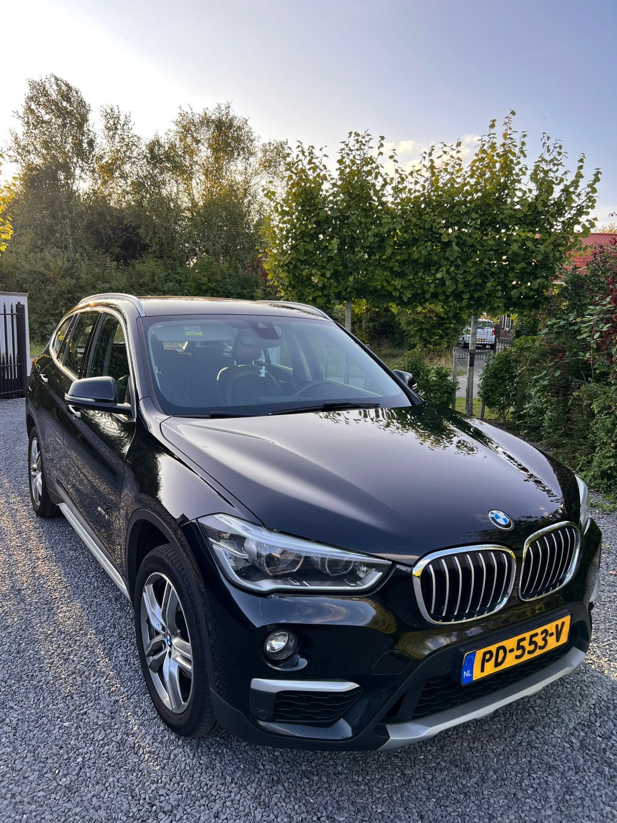 BMW X1 xline Sdrive 18I AUT 2017 Zwart, Zwart, Zwart, Origineel Nederlands, 19 km/l