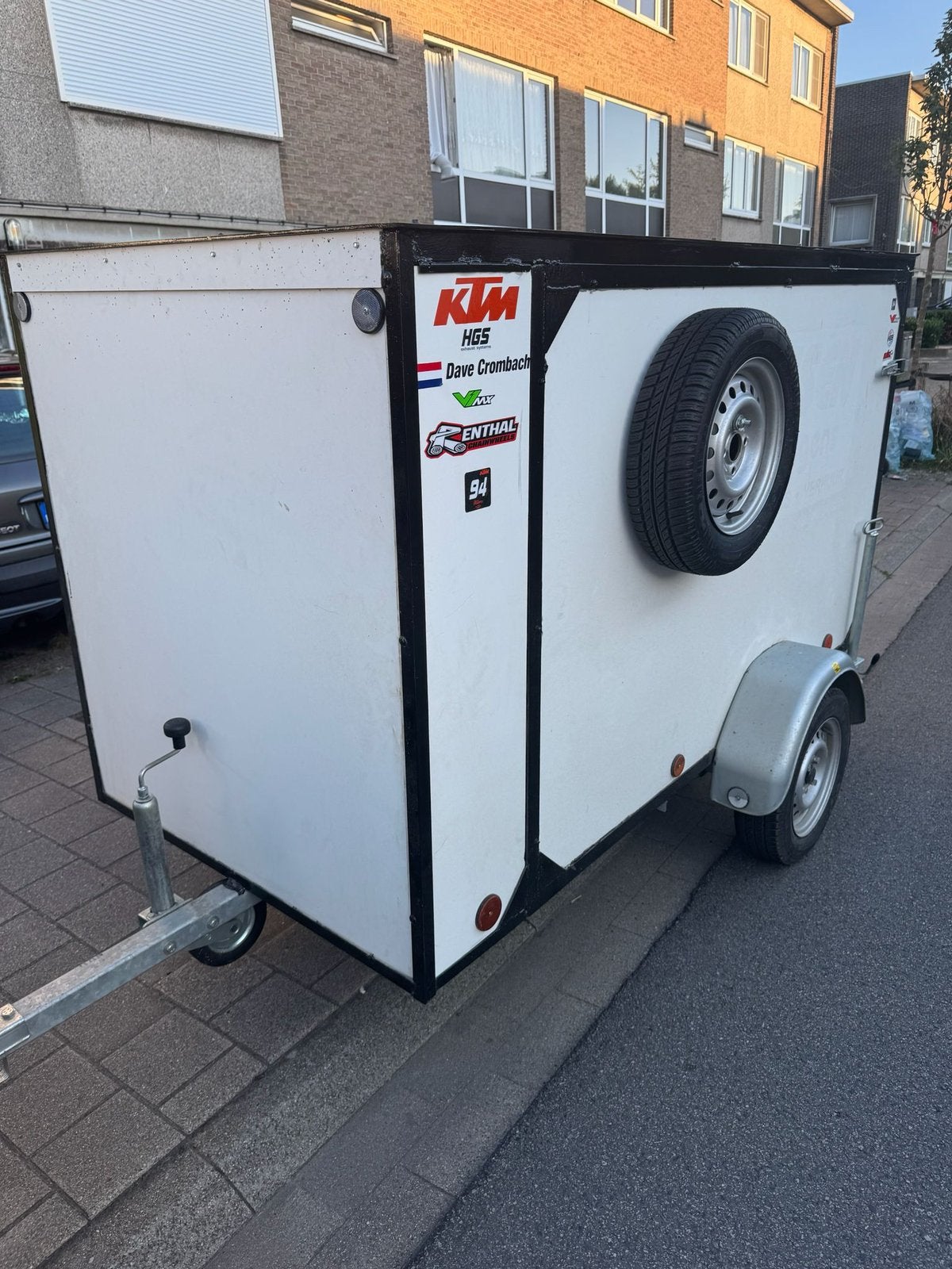 Gesloten enkel as met valklep, Ophalen, Gebruikt
