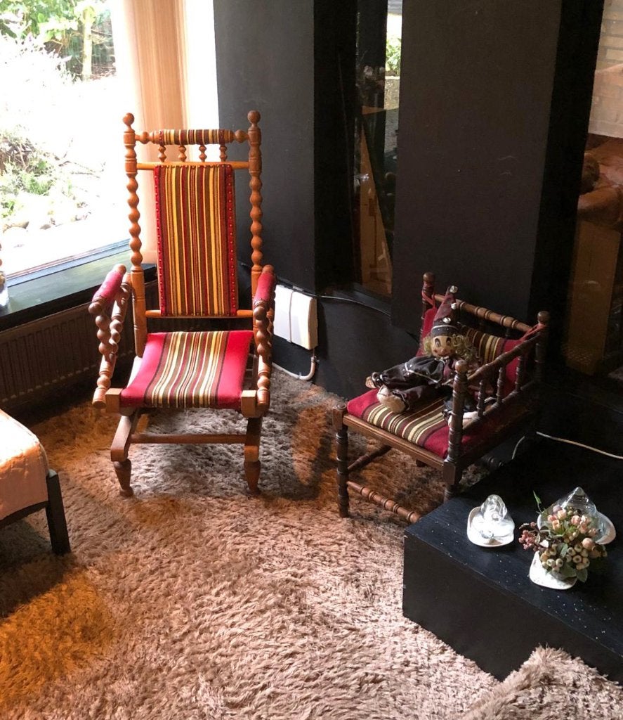 bijzondere schommelstoel, Huis en Inrichting, Stoelen, Ophalen, Zo goed als nieuw, Stof, Eén